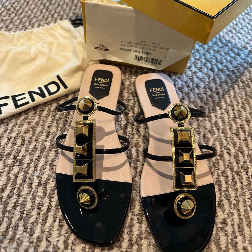Fendi flat sandal size 37.5
